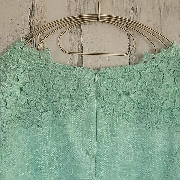 NWOT Antonio Melani GORGEOUS Lace Midi Dress in mint Green - Picture 16 of 16